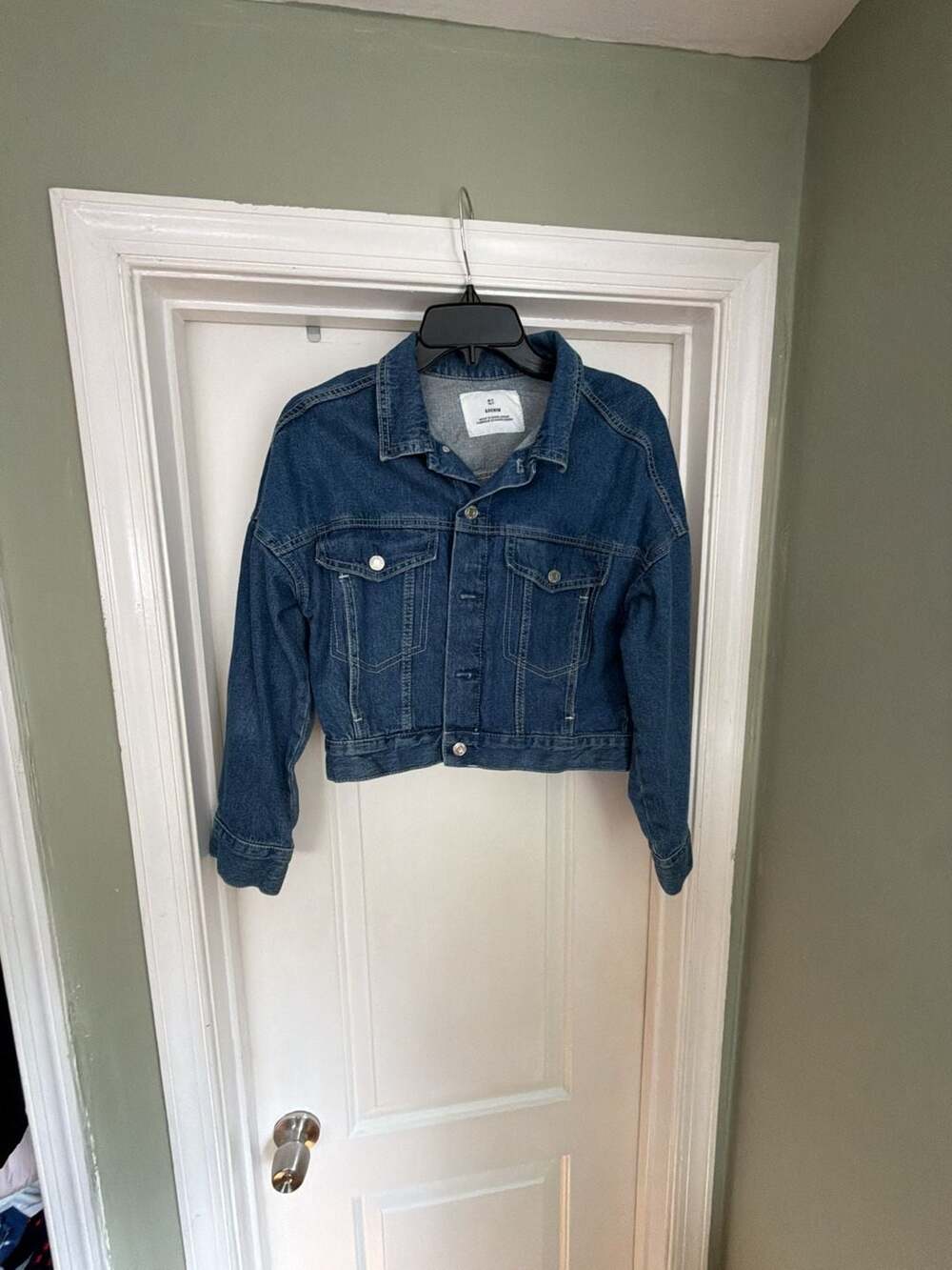 H&M &DENIM Women's Blue Cropped Denim Trucker Jacket Size Small